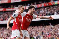 Arsenal beat Bournemouth to keep pressure on Man City in Premier League title race