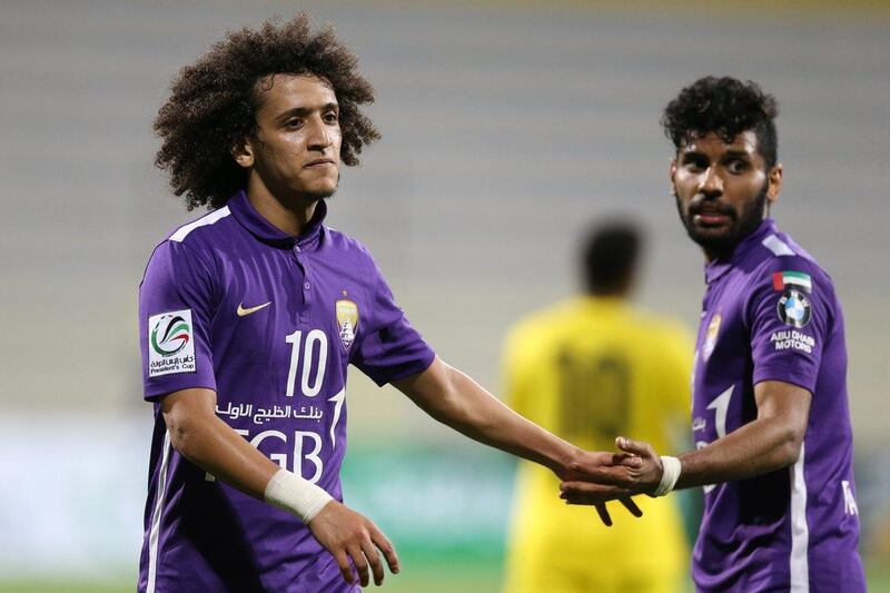 Omar Abdulrahman of Al Ain, left, during the Presidents Cup football match between Al Ain and Kalba, at Zabeel Stadium, Dubai. 27 February 2016. Ashraf Al Amra / Al Ittihad