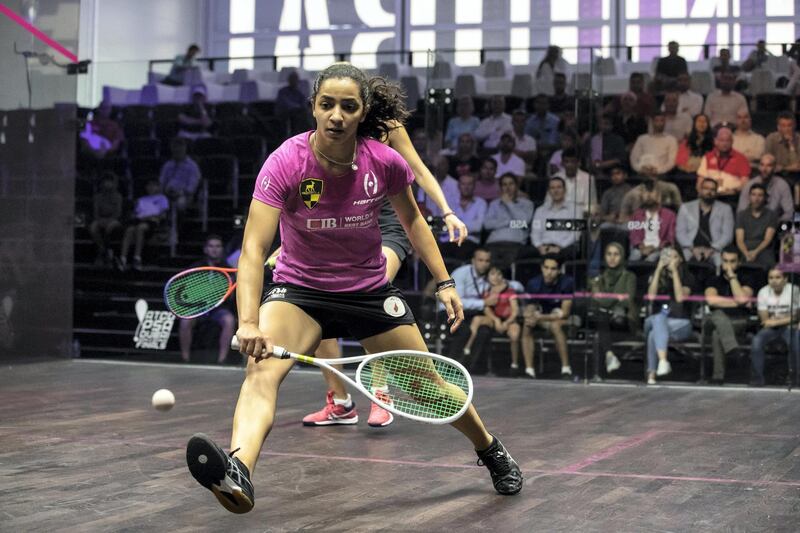 DUBAI, UNITED ARAB EMIRATES. 05 MAY 2018. PSA Dubai World Series. Squash Tournament at the Emirates Golf Club. Laura Massaro of England (Black) VS Raneem El Welily of Egypt (Pink). (Photo: Antonie Robertson/The National) Journalist: Amith Passela. Section: Sport.