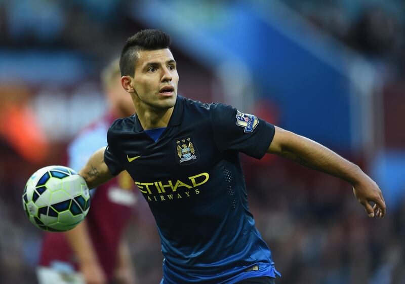 BIRMINGHAM, ENGLAND - OCTOBER 04:  Sergio Aguero of Manchester City throws the ball for a corner during the Barclays Premier League match between Aston Villa and Manchester City at Villa Park on October 4, 2014 in Birmingham, England.  (Photo by Shaun Botterill/Getty Images)