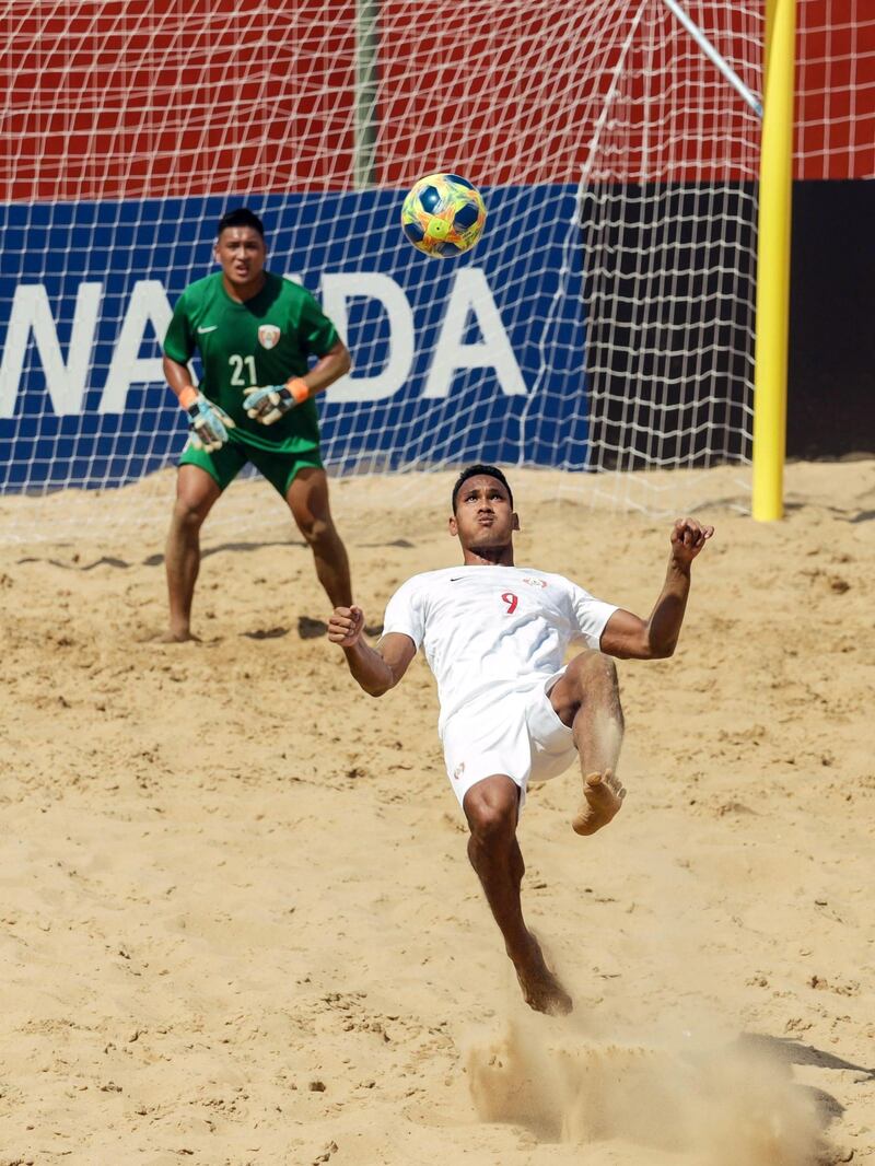 Alvin Tehau of Tahiti attempts a bicycle kick. EPA