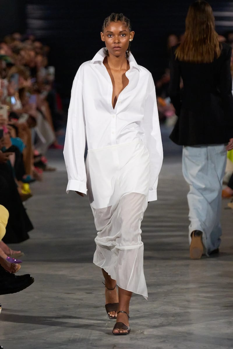 Tibi embraces fluid shapes for spring/summer 2023. Photo: Gorunway