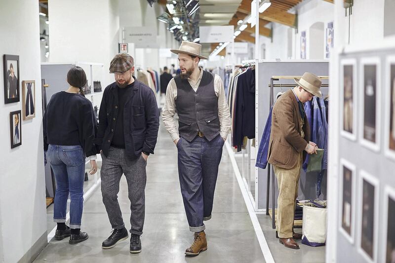 The subtle pop of brown and gold in this gentleman’s belt completes his denim-on-denim attire, plus the colours of his belt and boots match perfectly