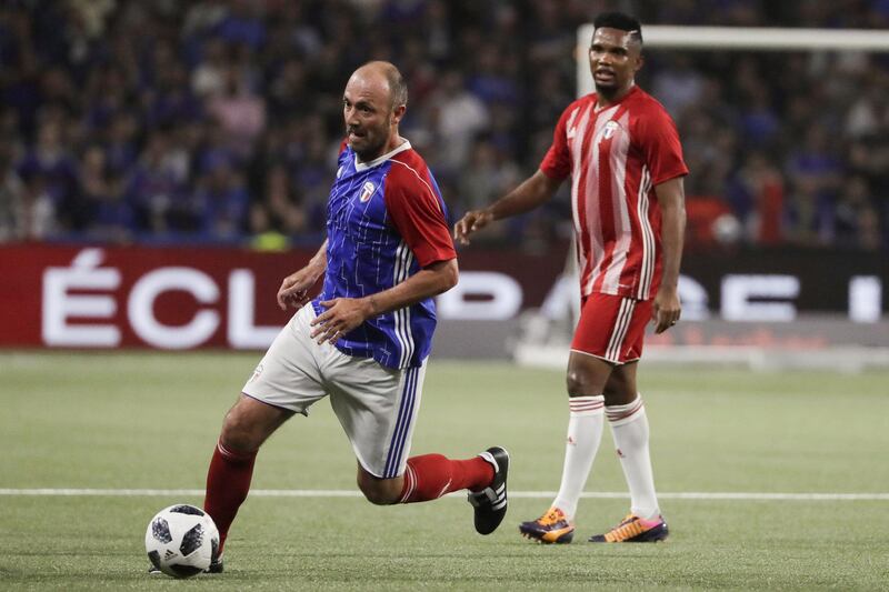 Christophe Dugarry of the France 98 team controls the ball. Thomas Samson / AFP