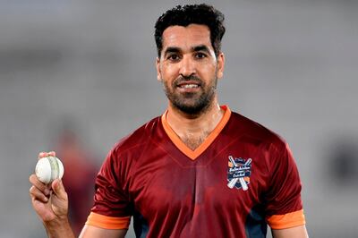 In this picture taken on October 16, 2020 Pakistani cricketer Umar Gul holds a ball before the start of a match during the National T20 Cup in Rawalpindi.
 Pakistan bowler Umar Gul, who earned the nickname 'Gul-dozer' for his rattling of stumps, has called time on his 17-year cricket career. - TO GO WITH 'cricket-Pak-Gul',FOCUS by SHAHID HASHMI
 / AFP / Aamir QURESHI / TO GO WITH 'cricket-Pak-Gul',FOCUS by SHAHID HASHMI

