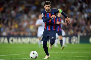 Barcelona's Spanish defender Gerard Pique runs with the ball during the UEFA Champions League Group C first-leg football match between FC Barcelona and Viktoria Plzen, at the Camp Nou stadium in Barcelona on September 7, 2022.  (Photo by Pau BARRENA  /  AFP)