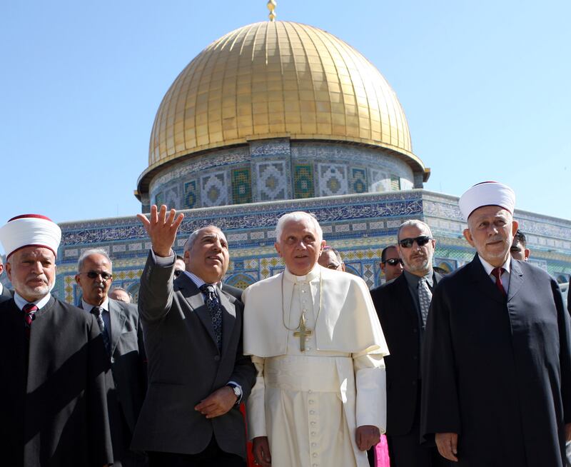 Pope Benedict in front of the Dome of the Rock in Jerusalem's Old City, May 12, 2009. Reuters