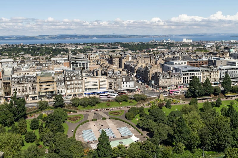 03 Jul 2013, Edinburgh, Scotland, UK --- Great Britain, Scotland, view from Edinburgh Castle to Edinburgh City --- Image by © Susan Brooks-Dammann/Westend61/Corbis