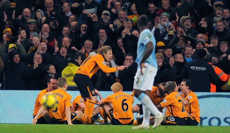 Jimmy Bullard of Hull celebrates scoring a penalty against Manchester City by mocking his manager Phil Brown’s half-time team talk. 28/11/2009. Andrew Yates / FPA / LDY Agency
