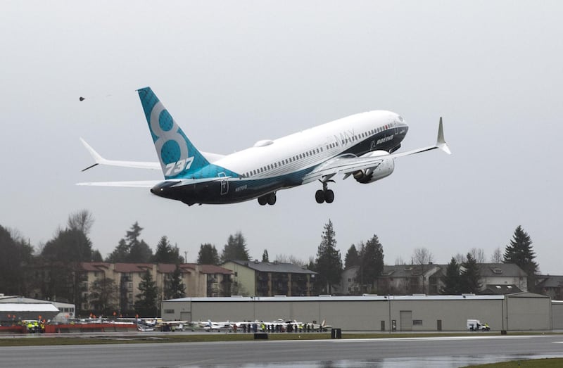 FILE PHOTO: A Boeing 737 MAX takes off during a flight test in Renton, Washington January 29, 2016.  REUTERS/Jason Redmond/File photo