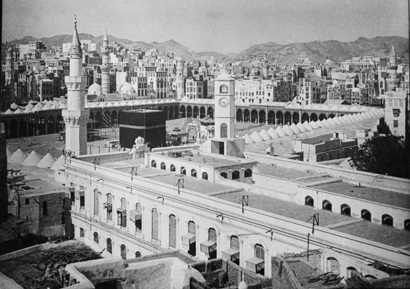 The Kaaba seen from above in 1910 with Makkah city in the background. Photo: Library of Congress