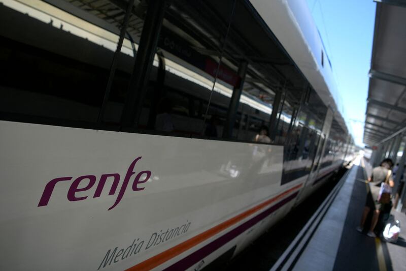 Spanish state-owned rail company Renfe wants to take advantage of the slots still available in the tunnel under the English Channel. AFP