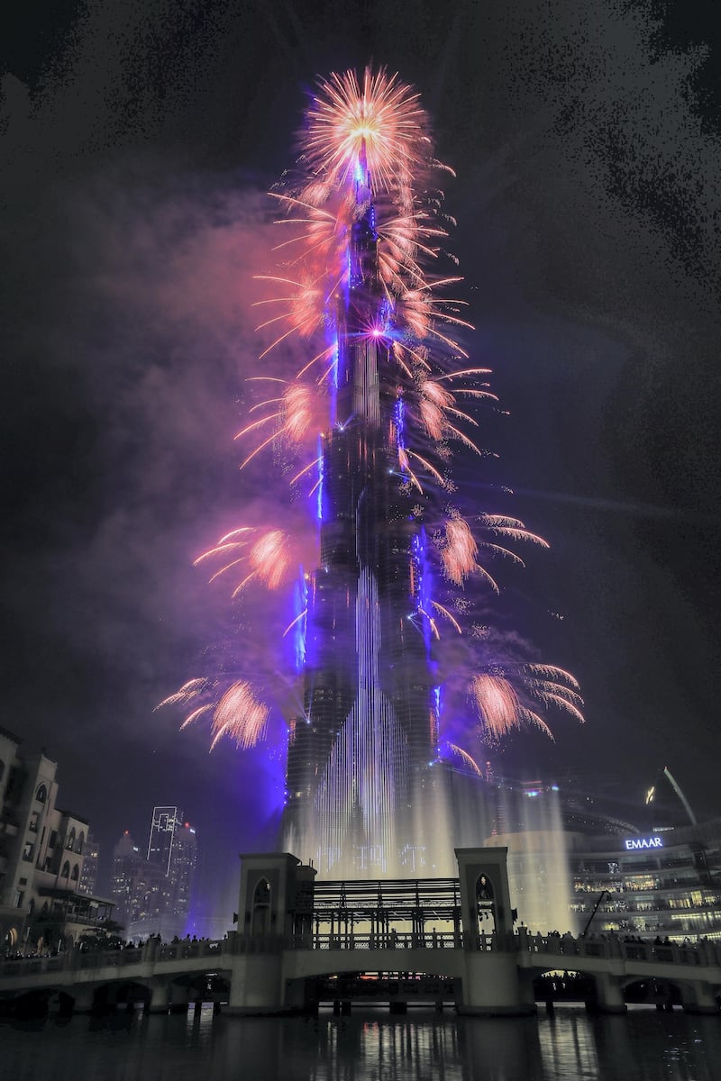 Dubai, U.A.E. .   December 31, 2018.   New Years' Eve celebrations of fireworks and light show at The Burj Khalifa and Downtown Dubai area.
Victor Besa / The National
Section:  NA
Reporter: