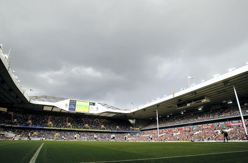 LONDON - OCTOBER 4:  A general view of White Hart Lane during the FA Barclaycard Premiership match between Tottenham Hotspur and Everton at White Hart Lane on October 4, 2003 in London. (Photo by Clive Mason/Getty Images)