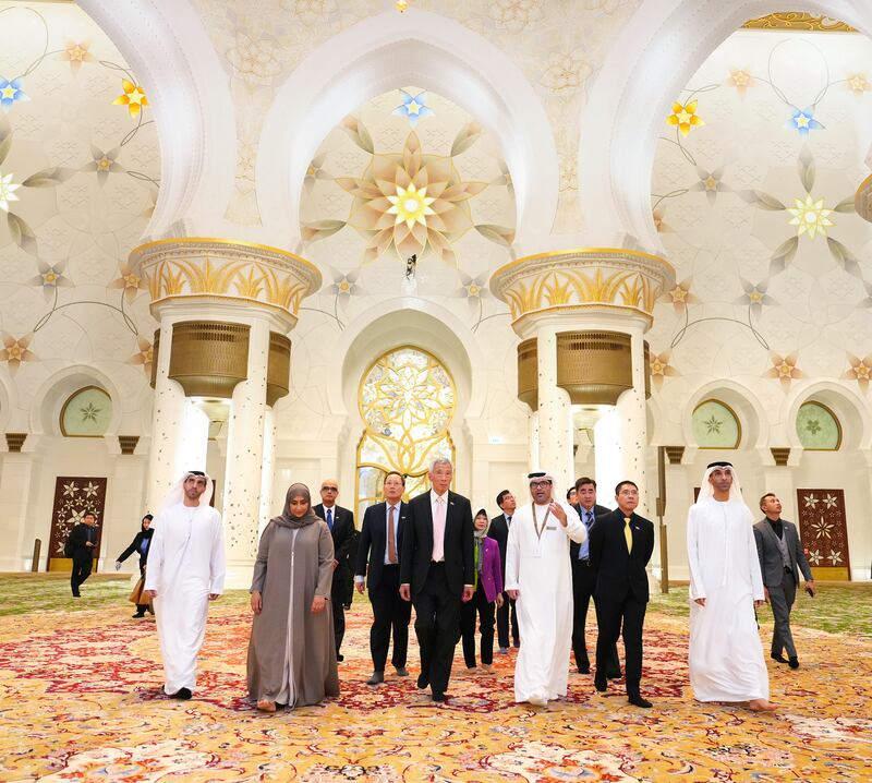 Lee Hsien Loong, Prime Minister of Singapore, visited the Sheikh Zayed Grand Mosque, accompanied by Dr Thani Al Zeyoudi, Minister of State for Foreign Trade, as part of his official visit to the UAE. Wam