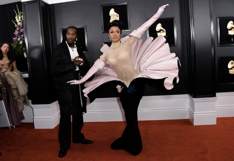 TOPSHOT - US rapper Cardi B and Offset arrive for the 61st Annual Grammy Awards on February 10, 2019, in Los Angeles.  / AFP / VALERIE MACON
