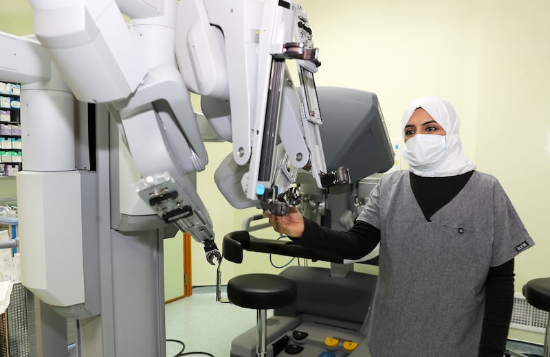 Dr Mona Kashwani with the robotic surgical system in the operating theatre.