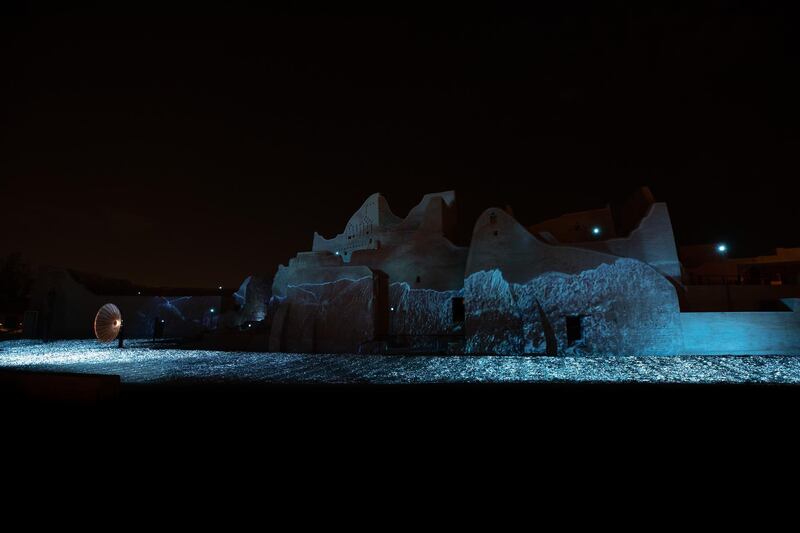 Robert Wilson PALACE OF LIGHT, 2021  Aluminium, copper disc, lights, video projection and music 10000 x 2500 cm Courtesy the artist Photo © Riyadh Art 