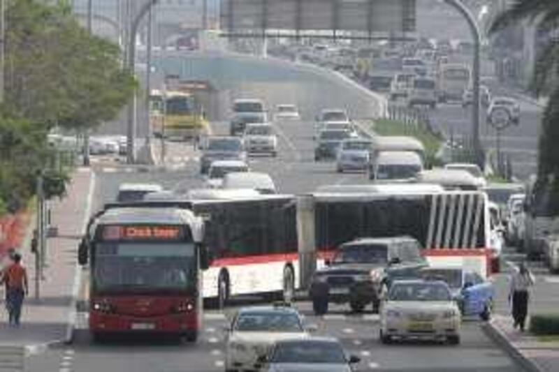 Dubai, 24th March 2010.   Buses at Zaabeel road in Karama.  (Jeffrey E Biteng / The National)  