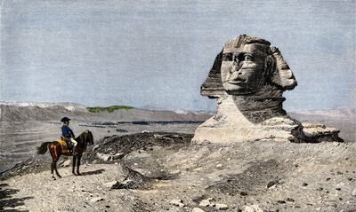 Napoleon and the Sphinx during the French invasion of Egypt 1798. Hand-colored woodcut of a Gerome painting. Alamy