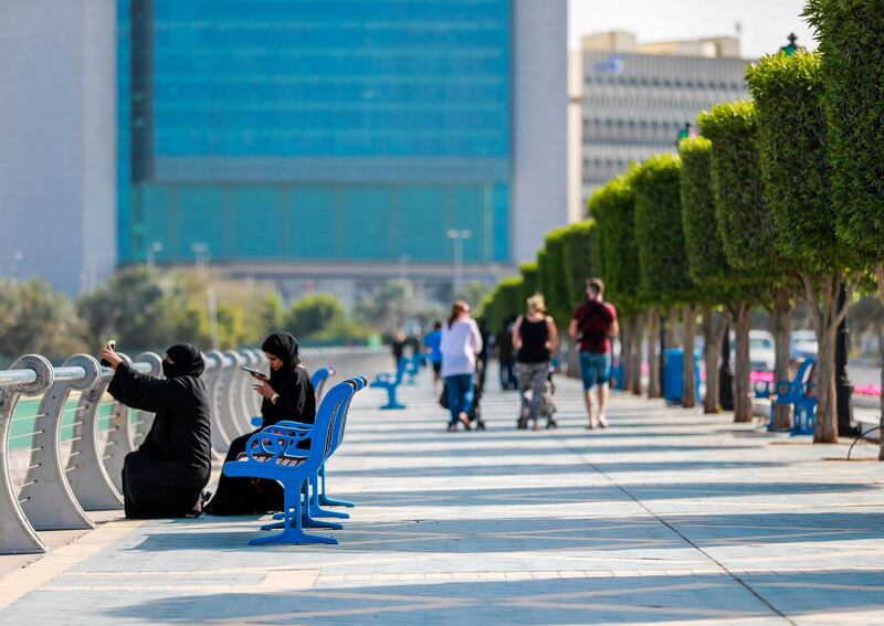Abu Dhabi, U.A.E., February 12, 2019. Sunny but chilly weather at the Corniche.
--  Local residents and tourists enjoy the beautiful weather.
Victor Besa/The National
Section:  NA
Reporter:   Mustafa AlRawi