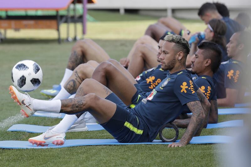 Neymar shows off some skills. Sebastiao Moreira / EPA