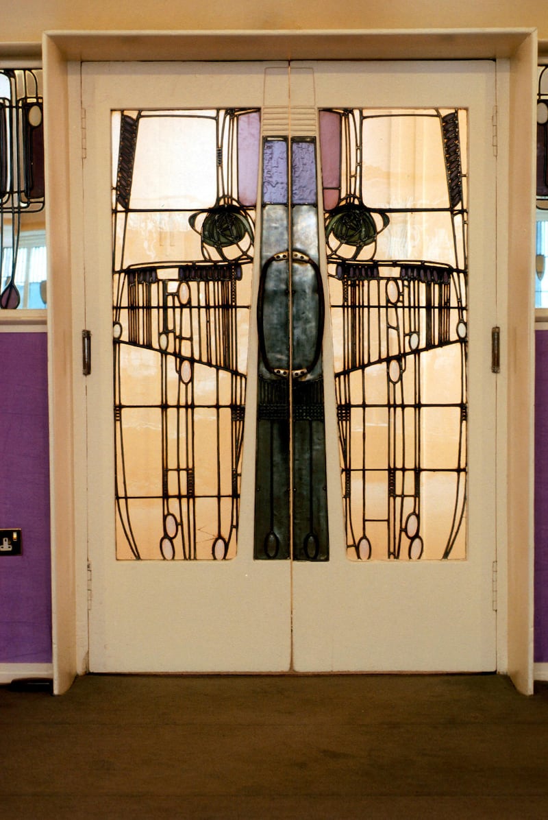 THE ORNATE DOORS AT THE WILLOW TEA ROOM SAUCHIEHALL STREET, DESIGNED BY CHARLES RENNIE MACKINTOSH, GLASGOW.
PIC: P.TOMKINS/VisitScotland