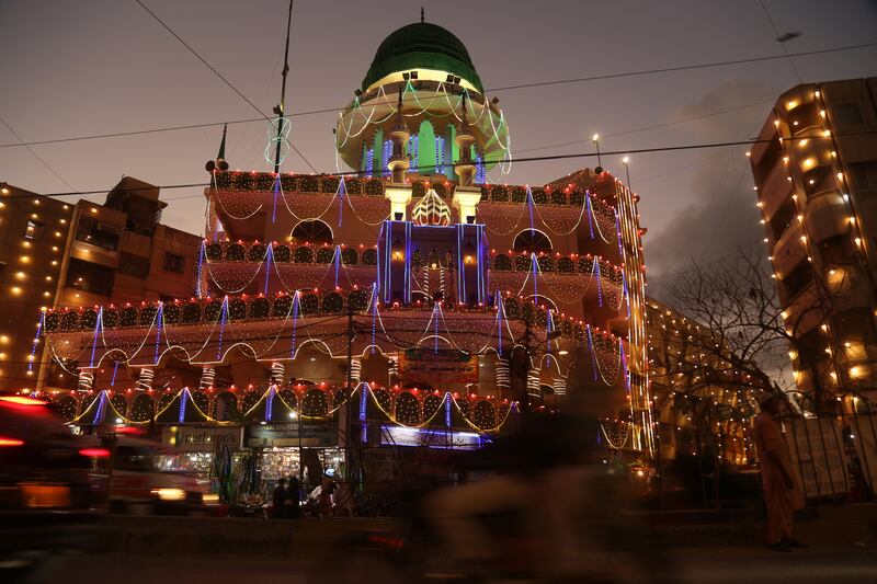 An illuminated mosque in Karachi, Pakistan. EPA