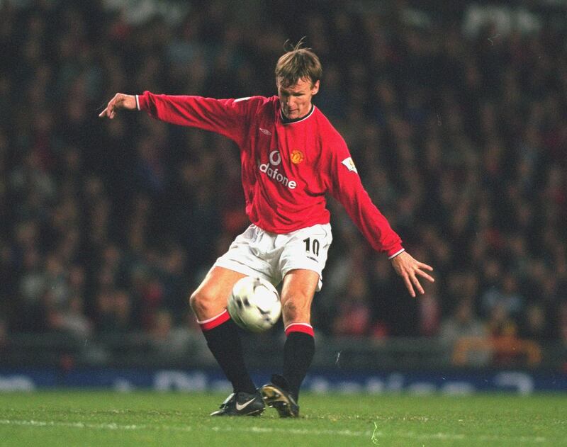 2 Dec 2000:  Teddy Sheringham of Manchester United in action during the FA Carling Premiership match against Tottenham Hotspur at Old Trafford in Manchester, England. Manchester United won the match 2 - 0. \ Mandatory Credit: Alex Livesey /Allsport/Getty Images