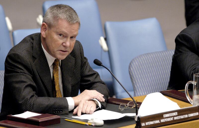 Detlev Mehlis, Commissioner of the UN International Independent Investigation Commission into the assasination of former Lebanese Prime Minister Rafiq Hariri, gives his report to the UN Security Council at the United Nations 13 December 2005. Mehlis questioned whether Syria will cooperate fully with the UN probe of the murder of Hariri and warned that the investigation might take "another year or two".    AFP PHOTO/NICHOLAS ROBERTS (Photo by NICHOLAS ROBERTS / AFP)