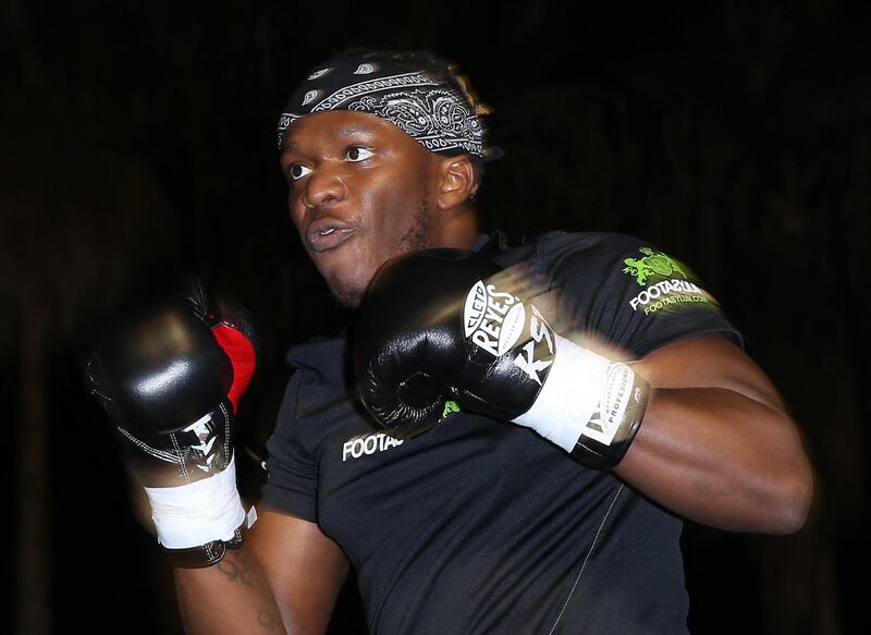 VENICE, CALIFORNIA - NOVEMBER 05: KSI works out at Venice Beach ahead of KSI vs. Logan Paul 2 on November 05, 2019 in Venice, California. KSI vs. Logan Paul 2 will be held on November 9, 2019 at Staples Center.   Victor Decolongon/Getty Images/AFP (Photo by Victor Decolongon / GETTY IMAGES NORTH AMERICA / Getty Images via AFP)