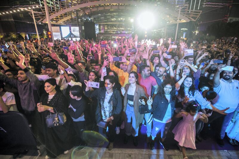 Abu Dhabi, United Arab Emirates - People enjoying the performance of Yoyo Honey Singh at the Block Party at The Galleria, Al Maryah Island.  Leslie Pableo for The National