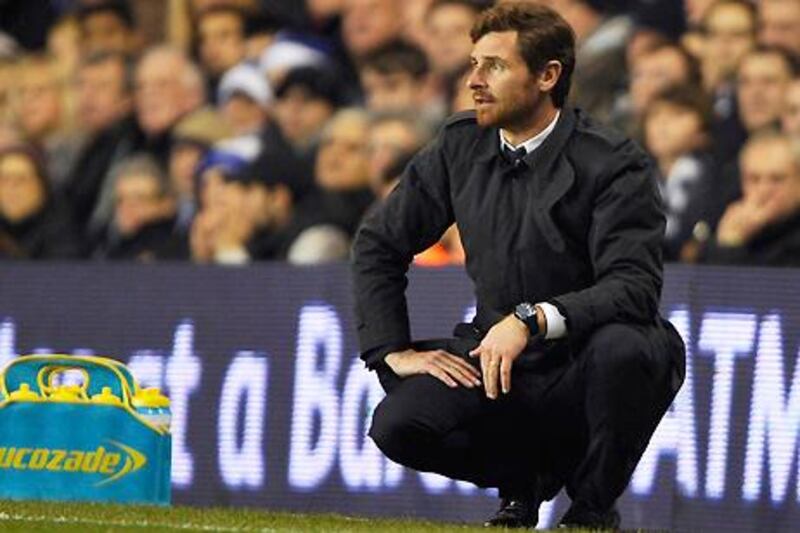 Chelsea's manager Andre Villas-Boas looks on during their English Premier League soccer match against Tottenham Hotspur at White Hart Lane in London December 22, 2011. REUTERS/Dylan Martinez (BRITAIN - Tags: SPORT SOCCER) FOR EDITORIAL USE ONLY. NOT FOR SALE FOR MARKETING OR ADVERTISING CAMPAIGNS. NO USE WITH UNAUTHORIZED AUDIO, VIDEO, DATA, FIXTURE LISTS, CLUB/LEAGUE LOGOS OR "LIVE" SERVICES. ONLINE IN-MATCH USE LIMITED TO 45 IMAGES, NO VIDEO EMULATION. NO USE IN BETTING, GAMES OR SINGLE CLUB/LEAGUE/PLAYER PUBLICATIONS