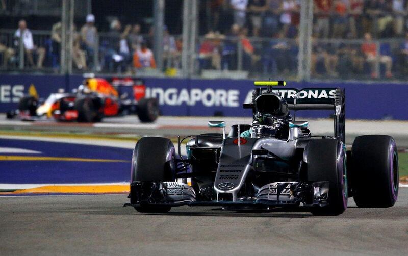 Mercedes’ Nico Rosberg leads Red Bull’s Daniel Ricciardo of Australia during the Formula One Singapore Grand Prix. Edgar Su / Reuters