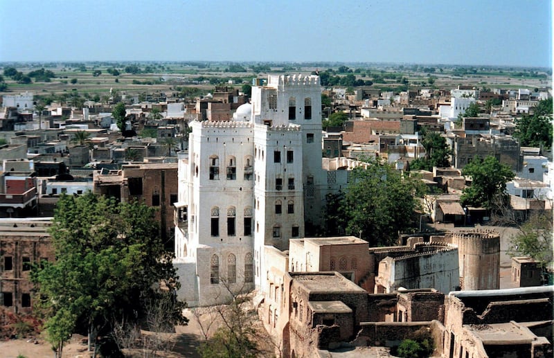 A general view of the historical Yemeni city of Zabid on the Red Sea, 325 kms west of the captial Sanaa in the Hodeidah province, 16 January 2004. Zabid is one of four Yemeni cities (including Sanaaa, Shibam Hadramut) declared by UNESCO in the early 1980s as World Heritage cities. AFP PHOTO/KHALED FAZAA (Photo by KHALED FAZAA / AFP)