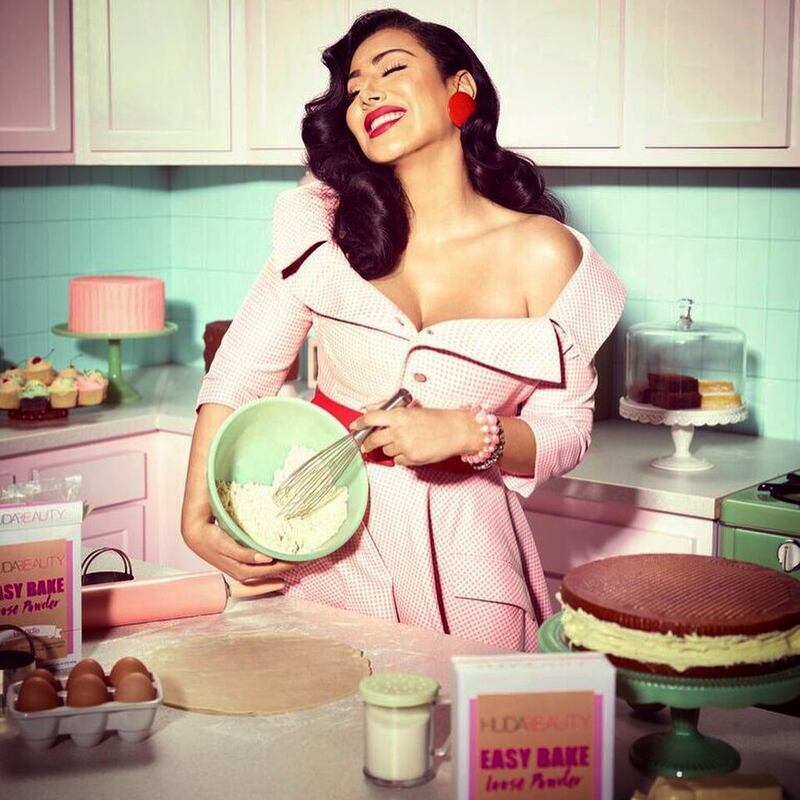 The campaign shot for Huda Easy Bake was compared to  the work done by small American brand Beauty Bakerie. 