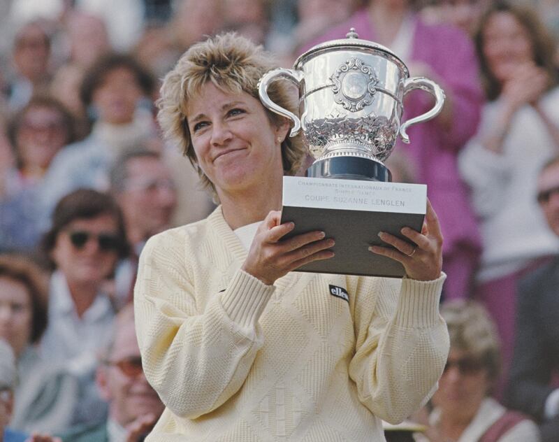 Chris Evert of the United States holds the Suzanne-Lenglen Cup after her victory over defending champion Martina Navratilova during their Women's Singles Final match at the French Open Tennis Championship on 8 June 1985 at the Stade Roland Garros Stadium in Paris, France. (Photo by Trevor Jones/Allsport/Getty Images)