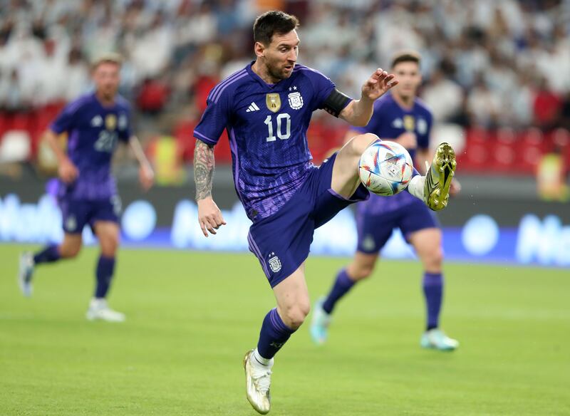 Messi brings the ball under control