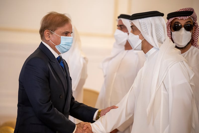 Shehbaz Sharif, Prime Minister of Pakistan, offers condolences to Sheikh Mansour bin Zayed, Deputy Prime Minister and Minister of Presidential Affairs. Abdulla Al Junaibi for the Ministry of Presidential Affairs