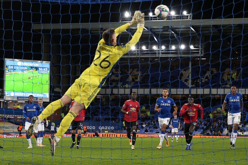 MANCHESTER UNITED RATINGS: Dean Henderson - 6: Second start in a week after his tough night in Sheffield and one of nine changes from the 6-2 win against Leeds. Confident save from a fine Sigurdsson free-kick as Everton recovered from an anonymous start to create some  first-half chances. Clean sheet. Getty