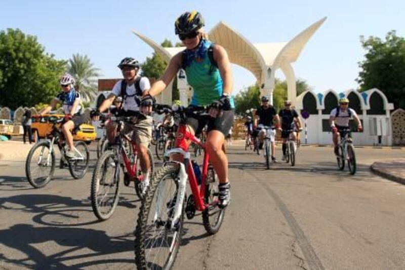 ABU DHABI - 28NOV2011 - Around 28 cyclist in a charity event by Gulf for Good go "cycle the seven emirates" on the occassion of 40th anniversary of UAE, started from Hilli Archeological park yesterday in Al Ain. Ravindranath K / The National