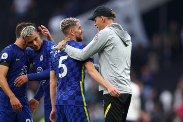 LONDON, ENGLAND - SEPTEMBER 19: Thomas Tuchel, Manager of Chelsea interacts with Jorginho of Chelsea following the Premier League match between Tottenham Hotspur and Chelsea at Tottenham Hotspur Stadium on September 19, 2021 in London, England. (Photo by Catherine Ivill / Getty Images)