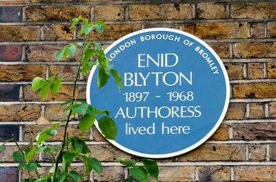 CWEEY6 A blue plaque on the house in Shortlands, Kent, that was occupied by the children's writer Enid Blyton in the 1920s.