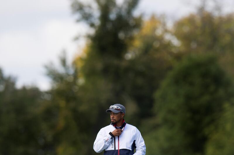 USA's Vice-Captain Tiger Woods looks on during a practice round ahead of the 41st Ryder Cup at Hazeltine National Golf Course in Chaska, Minnesota, September 29, 2016. / AFP PHOTO / JIM WATSON