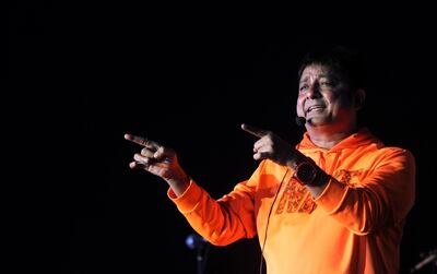 Indian Bollywood playback singer Sukhwinder Singh performs during the 71st birthday party for director and producer Subhash Ghai in Mumbai on January 24, 2016. AFP PHOTO (Photo by STR / AFP)