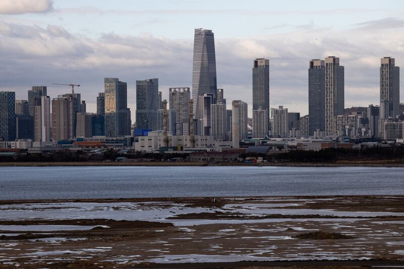 Songdo International Business District claims to be the world’s smartest city, now being built on reclaimed land 30 kilometres south of the Korean capital Seoul.