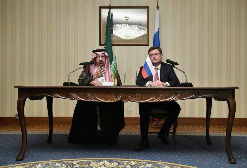 Saudi Arabian Energy Minister Khalid al-Falih (L) and Russian Energy Minister Alexander Novak (R) attend a news conference after the 6th meeting of the Russian-Saudi Intergovernmental Commission on Trade, Economic and Scientific and Technical Cooperation in Moscow on June 10, 2019.  / AFP / Alexander NEMENOV
