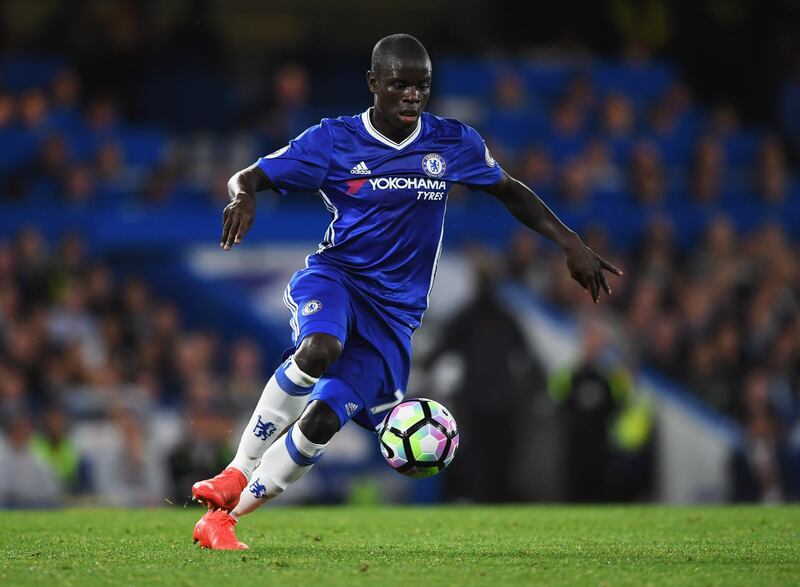 LONDON, ENGLAND - SEPTEMBER 16:  N'Golo Kante of Chelsea in action during the Premier League match between Chelsea and Liverpool at Stamford Bridge on September 16, 2016 in London, England.  (Photo by Shaun Botterill/Getty Images)