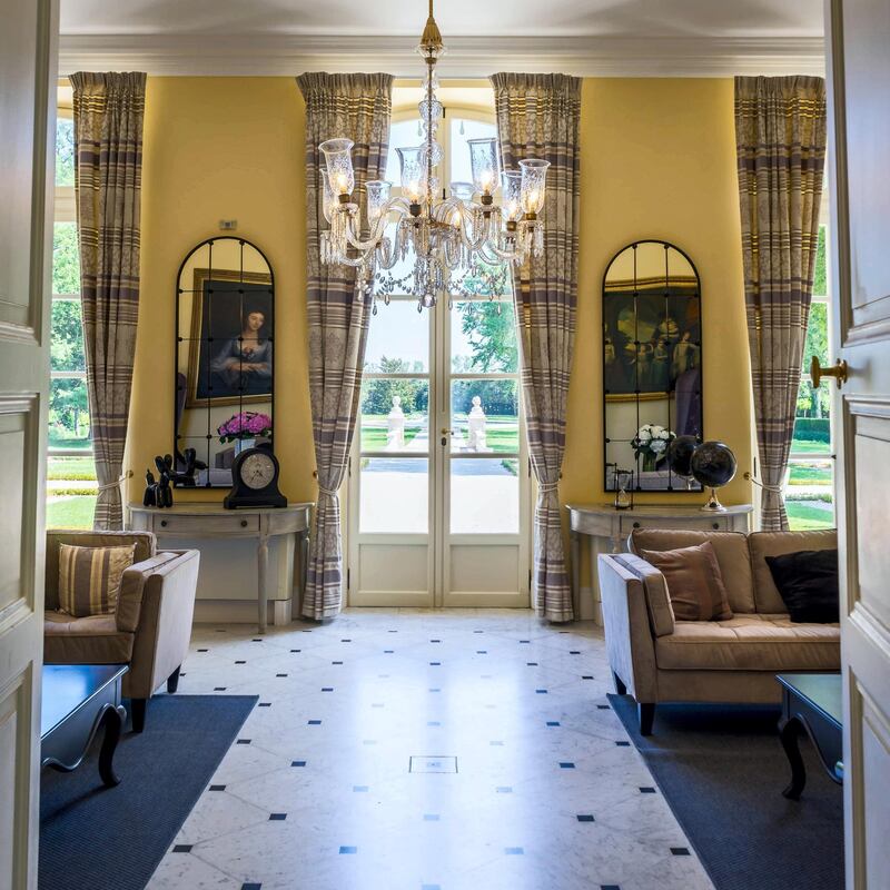 The main salon. Courtesy Chateau De Tourreau