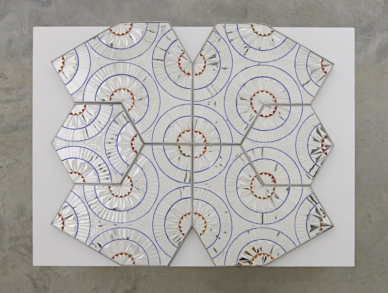 In this work, Farmanfarmaian has fitted four pieces and two hexagons together. Courtesy of the Monir Shahroudy Farmanfarmaian Estate. Sharjah Art Foundation